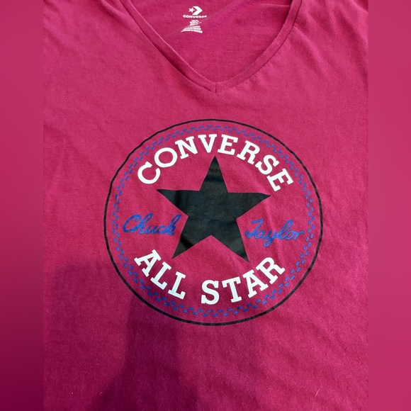 Converse * Chuck Taylor AllStar * Woman V Neck Size Medium - Picture 3 of 6